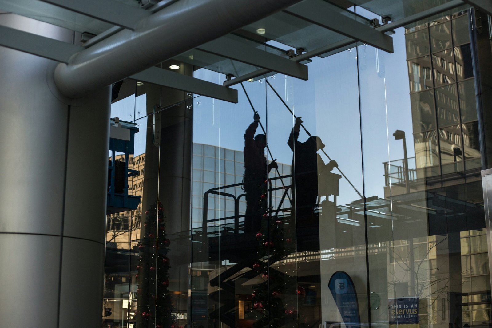 Window and glass cleaning on a commercial building